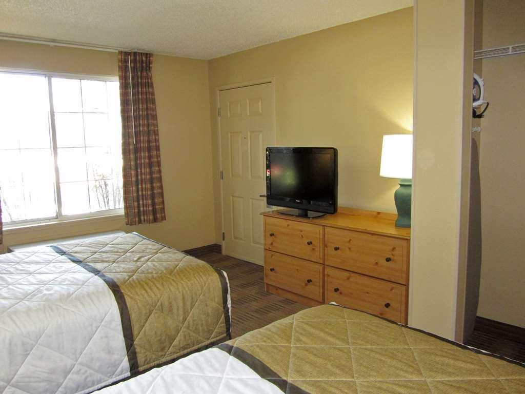 Hotel Hometowne By Red Roof 2*